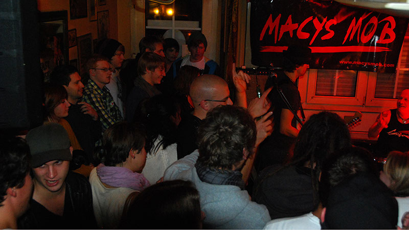 Macys-Mob-Sofa-Ecke_33